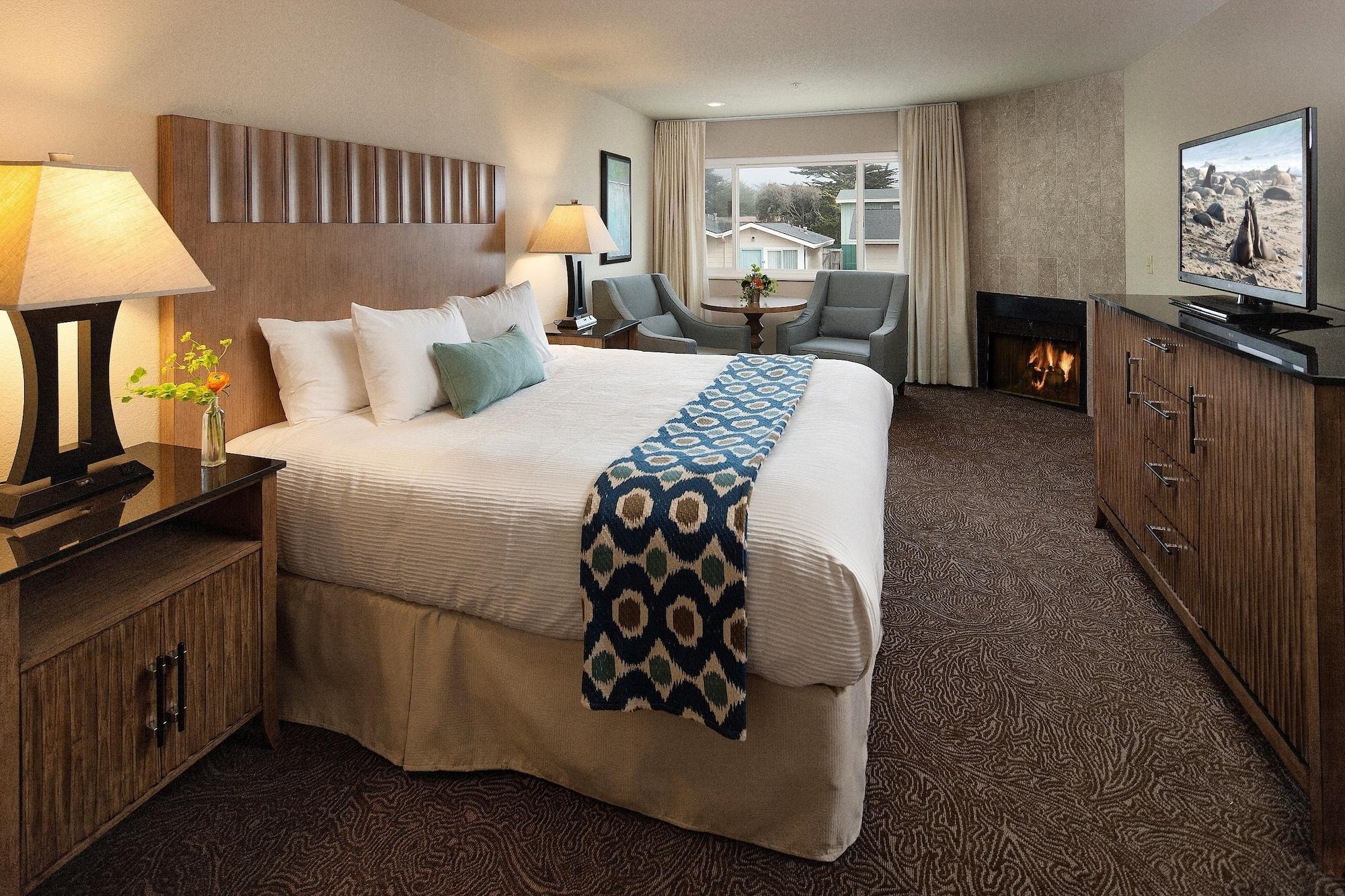 Cambria Landing Inn And Suites Exteriör bild