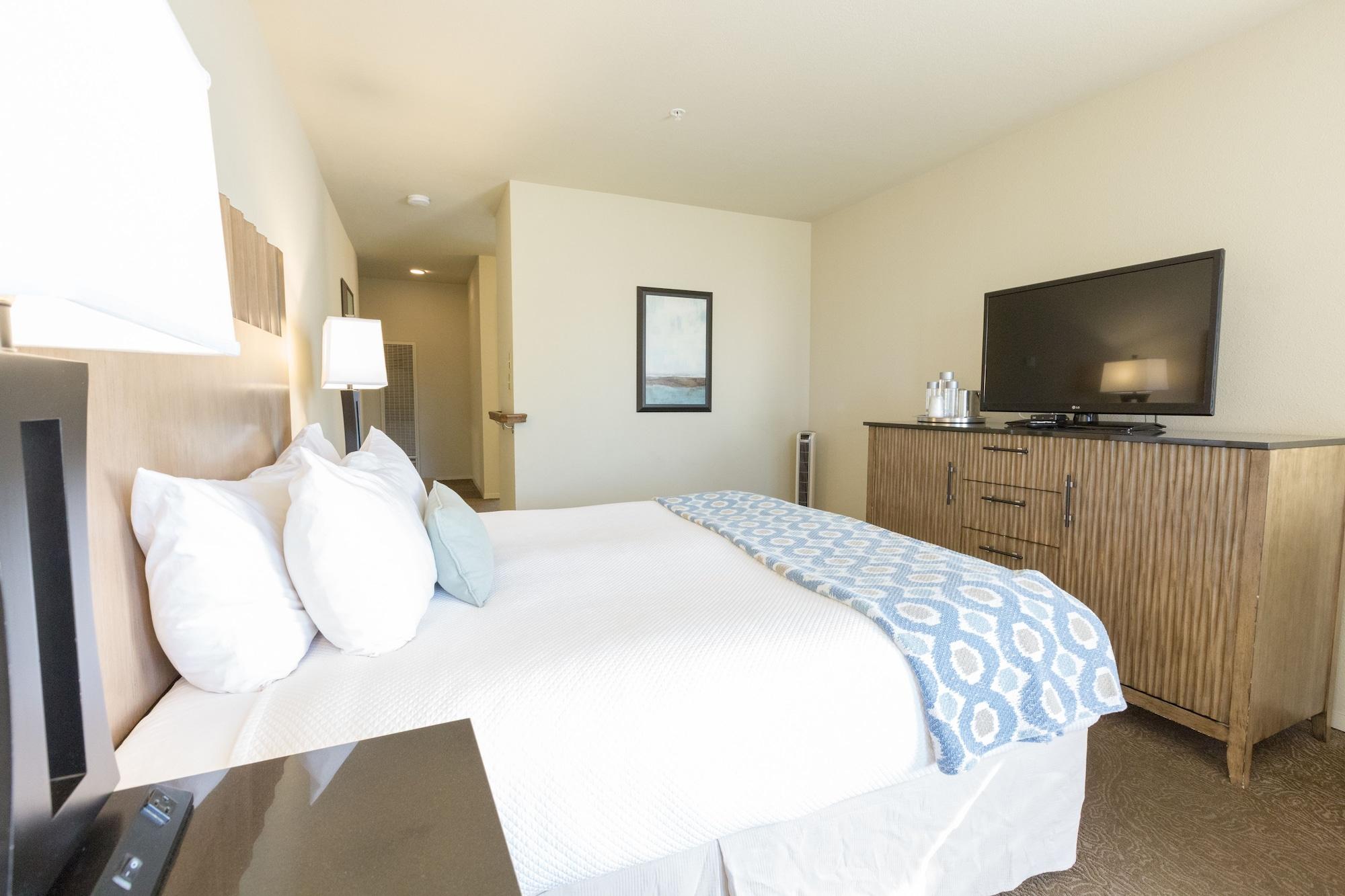 Cambria Landing Inn And Suites Exteriör bild
