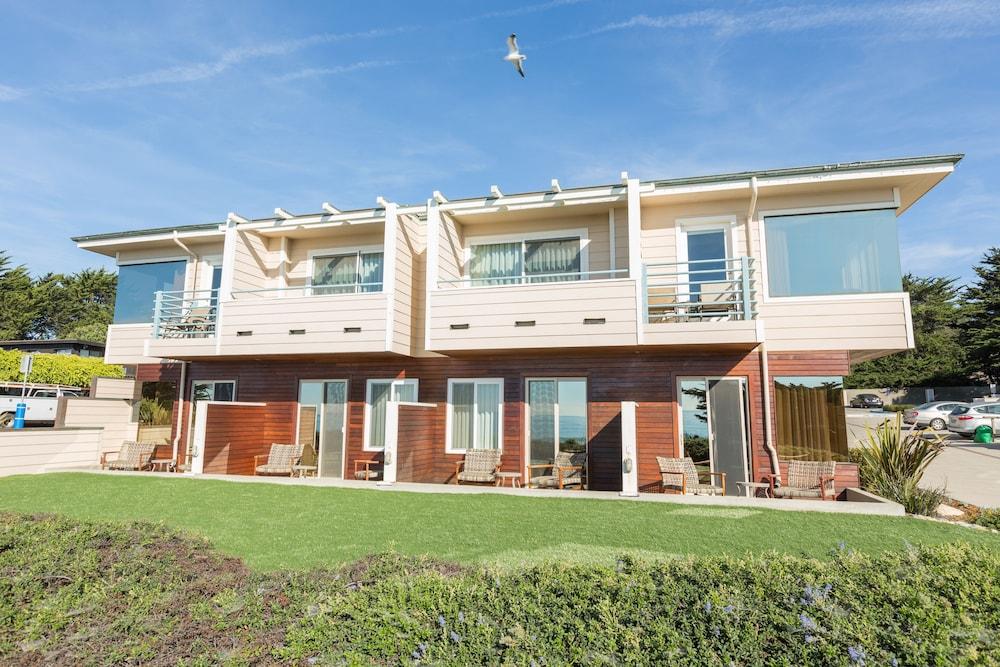 Cambria Landing Inn And Suites Exteriör bild