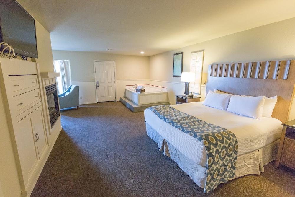 Cambria Landing Inn And Suites Exteriör bild
