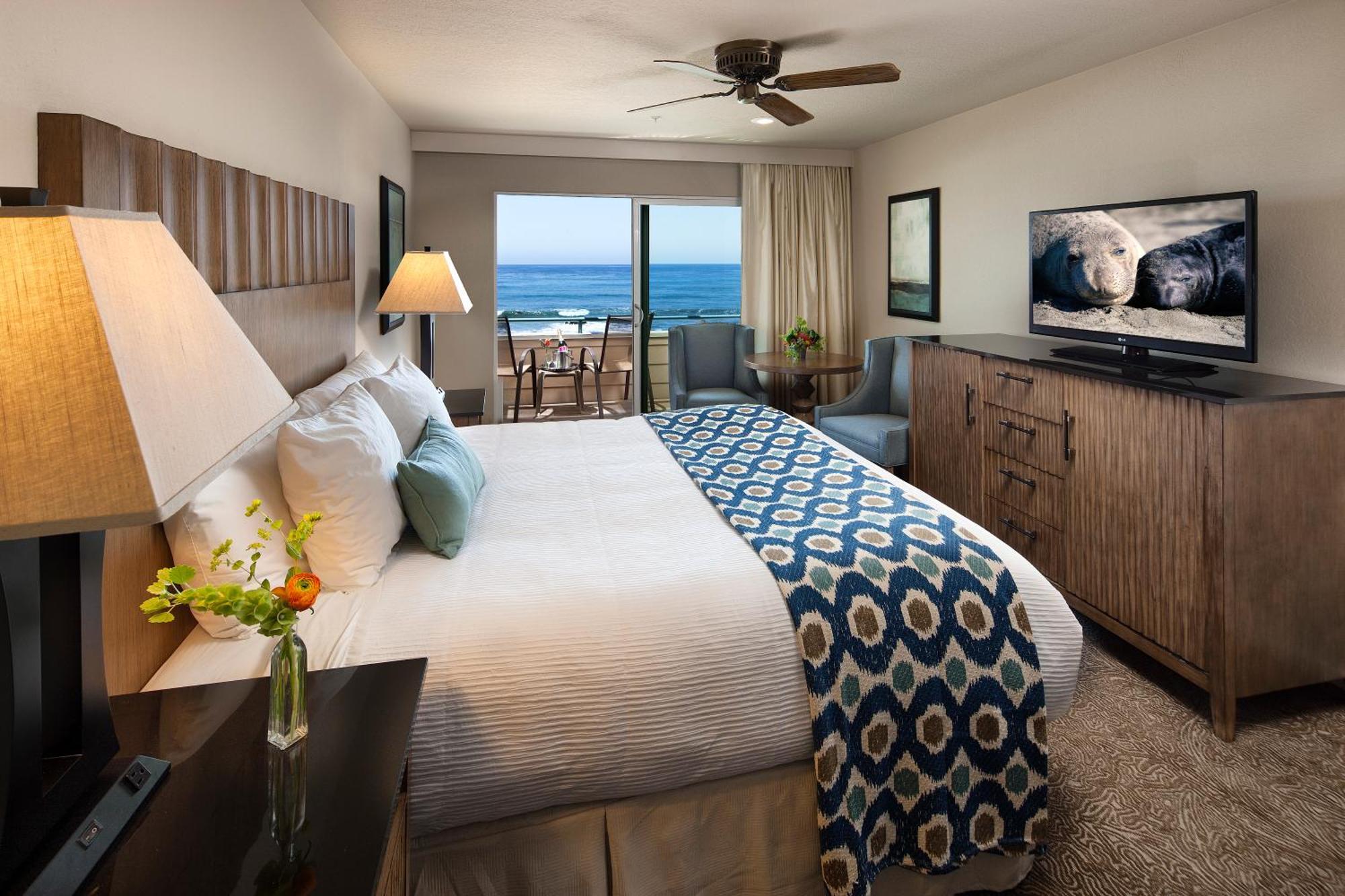 Cambria Landing Inn And Suites Exteriör bild