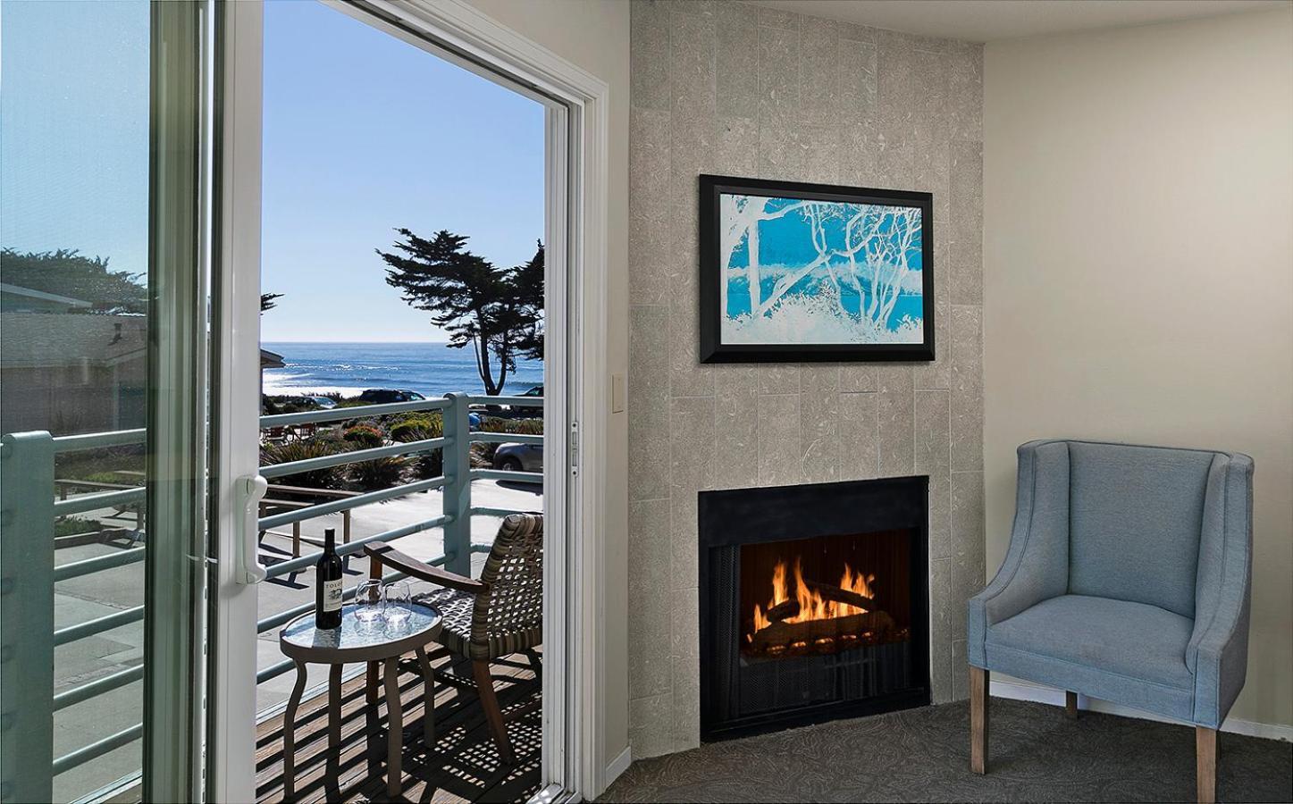 Cambria Landing Inn And Suites Exteriör bild