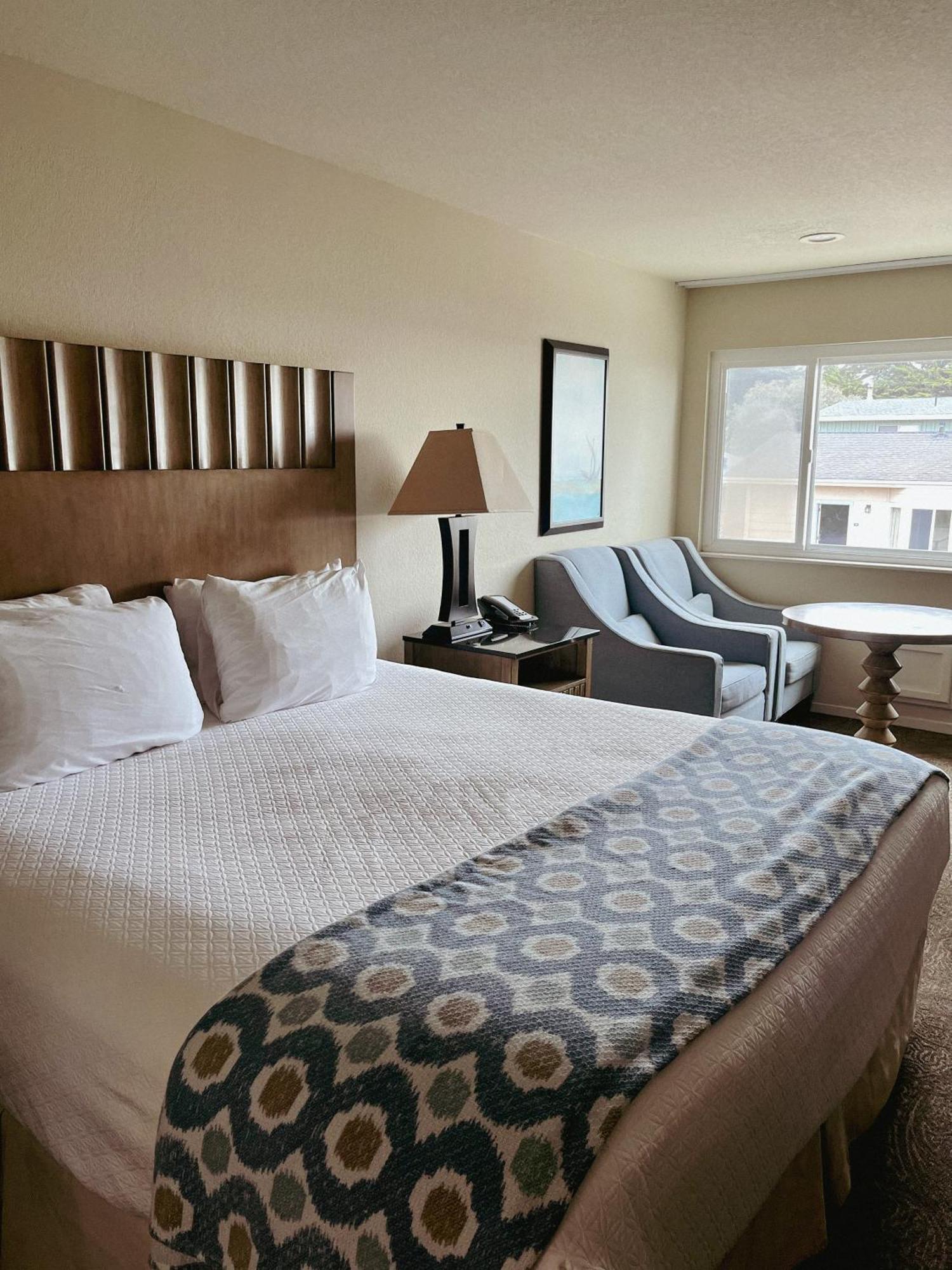 Cambria Landing Inn And Suites Exteriör bild