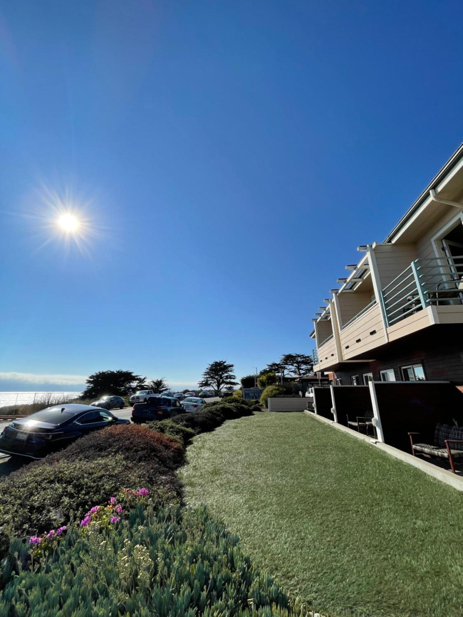 Cambria Landing Inn And Suites Exteriör bild