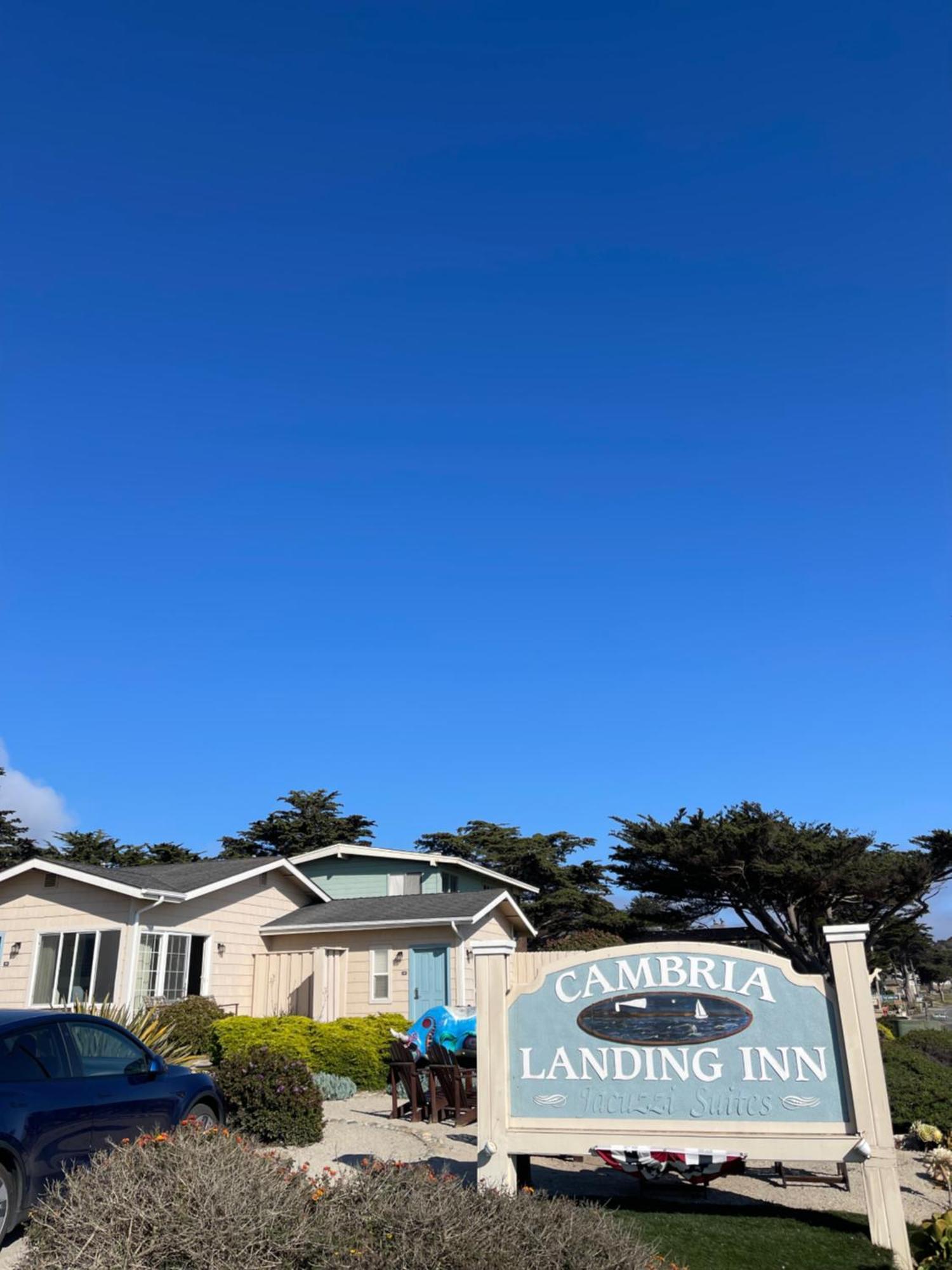 Cambria Landing Inn And Suites Exteriör bild